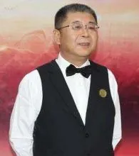 李来群